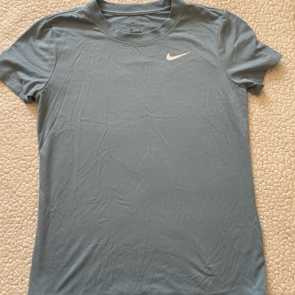 Nike Women's Short Sleeve   DRI-FIT .